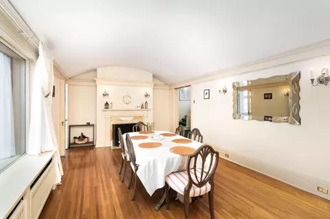 Dining - 2514 E Superior St, Duluth, MN 55812 photo 2 of 4