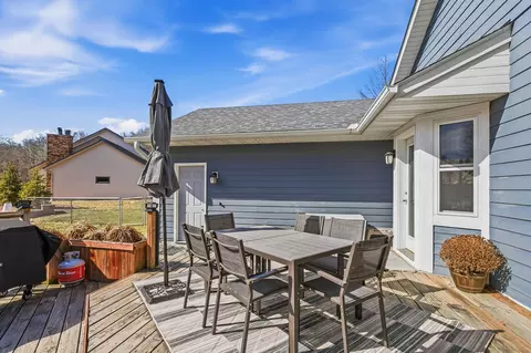 Exterior - 1066 Tiffany Pl, Eagan, MN 55123 photo 5 of 11