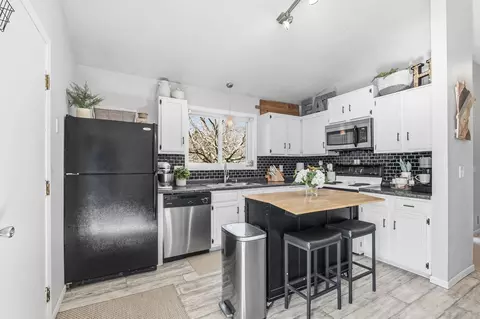 Kitchen - 1066 Tiffany Pl, Eagan, MN 55123 photo 2 of 2