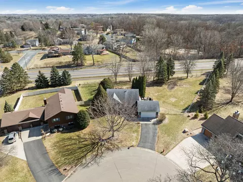 View/Area - 1066 Tiffany Pl, Eagan, MN 55123 photo 3 of 8