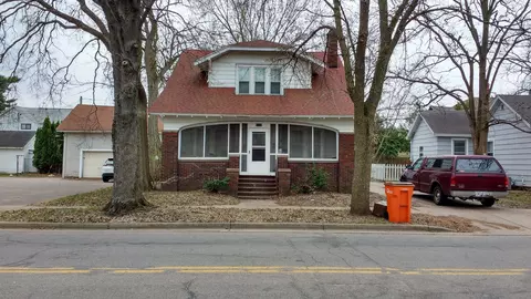 1112 S Barstow St, Eau Claire, WI 54701