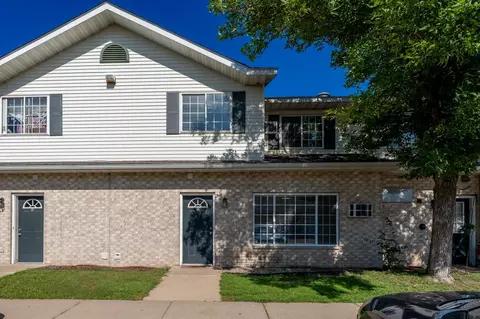 1279 Taylor St #5, Shakopee, MN 55379