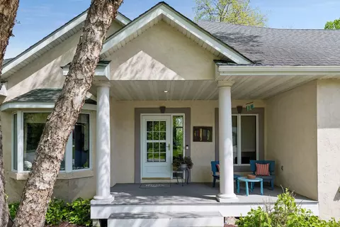 4153 Hallgren Ln, Excelsior, MN 55331