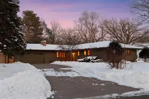 8236 Westwood Hills Curv, Saint Louis Park, MN 55426