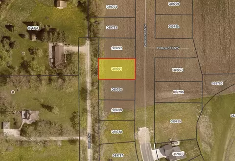 1138 Petersen Ct NW, Stewartville, MN 55976