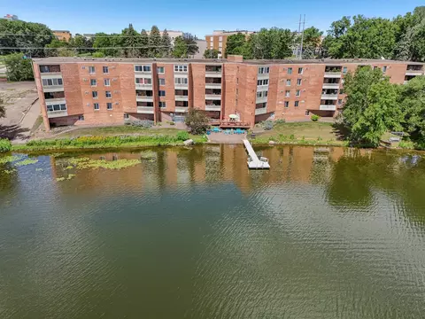 329 Geneva Ave N #102, Oakdale, MN 55128