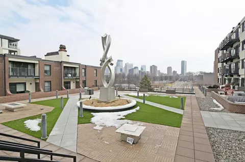 50 Groveland Ter #C209, Minneapolis, MN 55403