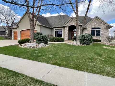 1701 Ancaster Dr NE, Byron, MN 55920