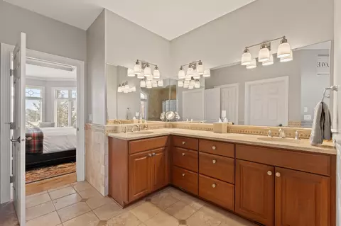 Bath - 1701 Ancaster Dr NE, Byron, MN 55920 photo 3 of 10