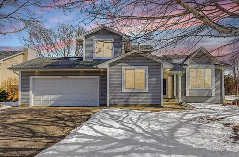 9200 Lakeside Trl, Champlin, MN 55316