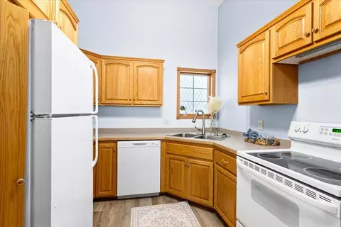 Kitchen - 14 Michele Ln, Esko, MN 55733 photo 1 of 2