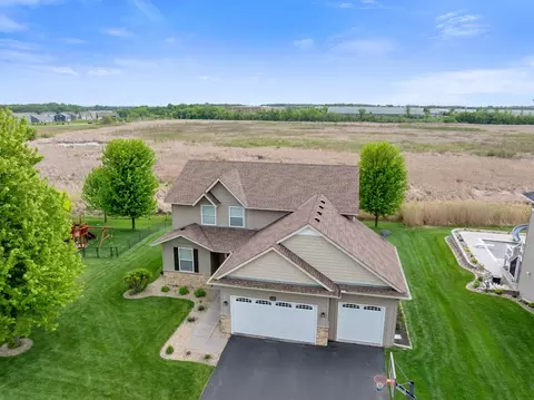 13827 Savanna Dr, Rogers, MN 55374