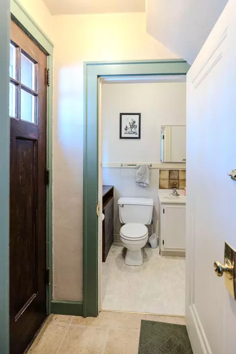 Bath - 405 E 3rd St, Morris, MN 56267 photo 2 of 5