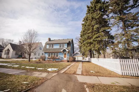Exterior - 405 E 3rd St, Morris, MN 56267 photo 2 of 7