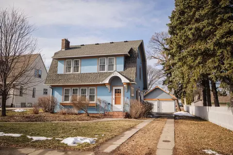405 E 3rd St, Morris, MN 56267