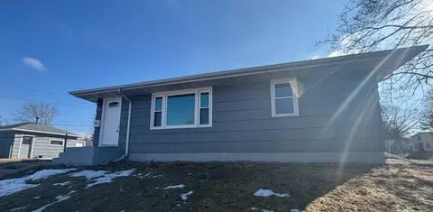 44 Bernard St E, West Saint Paul, MN 55118