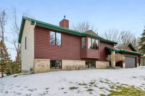 Exterior - 2658 Shadow Ln, Chaska, MN 55318 photo 4 of 29