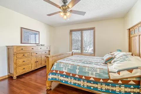 Bedroom - 2658 Shadow Ln, Chaska, MN 55318 photo 3 of 5