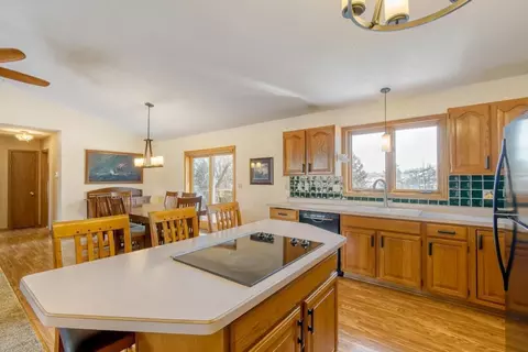 Kitchen - 2658 Shadow Ln, Chaska, MN 55318 photo 4 of 4