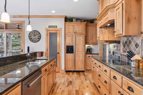 2121 Crestview Dr, Excelsior, MN 55331 photo 13