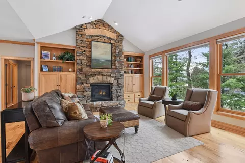2121 Crestview Dr, Excelsior, MN 55331 photo 4