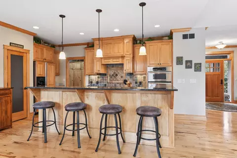 2121 Crestview Dr, Excelsior, MN 55331 photo 12