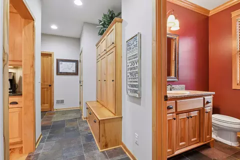 2121 Crestview Dr, Excelsior, MN 55331 photo 20