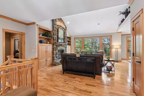 2121 Crestview Dr, Excelsior, MN 55331 photo 5