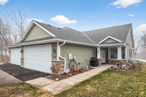 343 Sophia Ave E, Maplewood, MN 55117