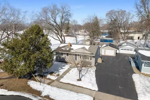 2189 Howard Ct, Saint Paul, MN 55119