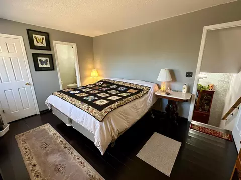 Bedroom - 1621 City View Dr, Eagan, MN 55121 photo 2 of 2