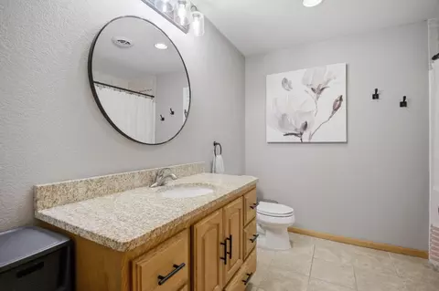 Bath - 1710 16th St SW, Austin, MN 55912 photo 5 of 6