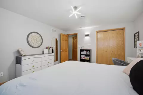 Bedroom - 1710 16th St SW, Austin, MN 55912 photo 8 of 8