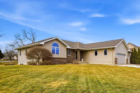 Exterior - 1710 16th St SW, Austin, MN 55912 photo 7 of 7
