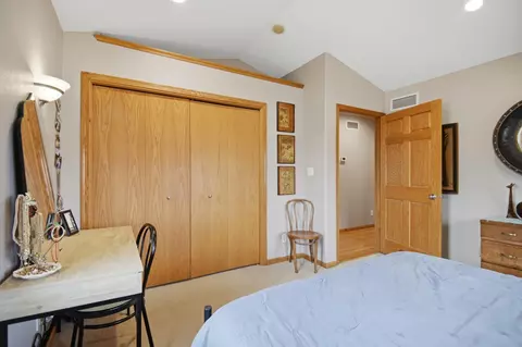 Bedroom - 1710 16th St SW, Austin, MN 55912 photo 4 of 8