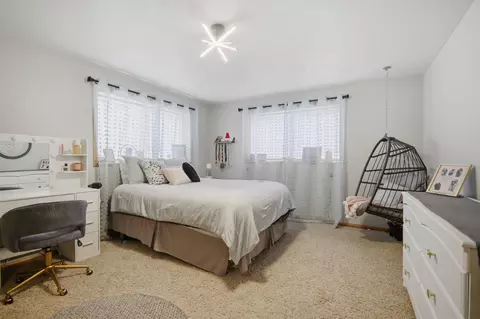 Bedroom - 1710 16th St SW, Austin, MN 55912 photo 7 of 8