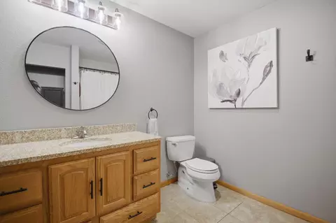 Bath - 1710 16th St SW, Austin, MN 55912 photo 6 of 6