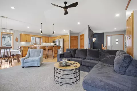Living - 1710 16th St SW, Austin, MN 55912 photo 4 of 4