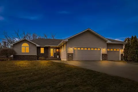Exterior - 1710 16th St SW, Austin, MN 55912 photo 3 of 7