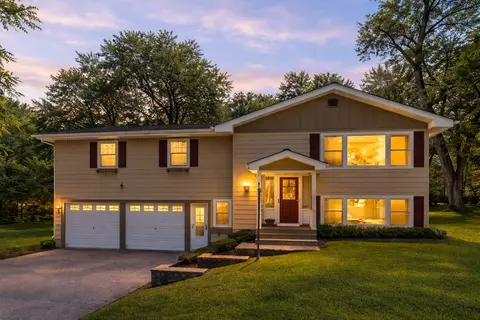 5301 Oakwood Dr, White Bear Township, MN 55110
