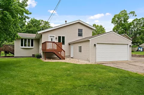 2179 Noble Ln, Mound, MN 55364