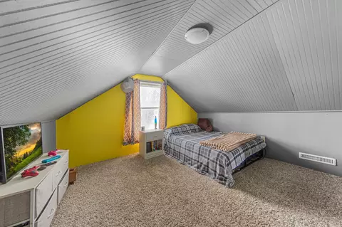 Bedroom - 711 8th St NW, Austin, MN 55912 photo 4 of 7