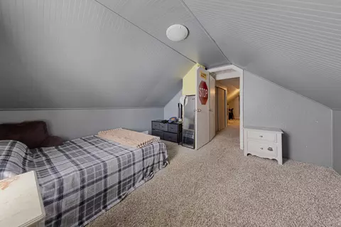 Bedroom - 711 8th St NW, Austin, MN 55912 photo 5 of 7