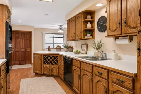 Kitchen - 4936 Edgewater Dr, Mound, MN 55364 photo 1 of 2