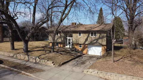 526 4th St W, Hastings, MN 55033