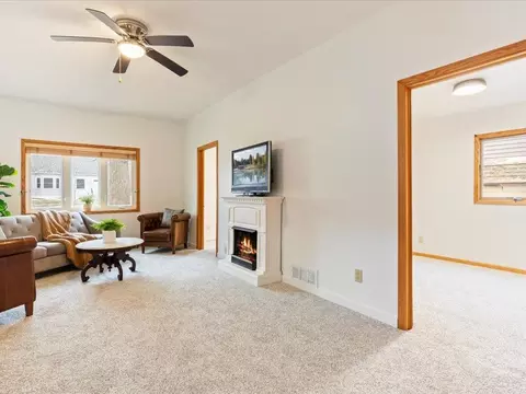 Living - 1306 Park St, Brainerd, MN 56401 photo 2 of 4