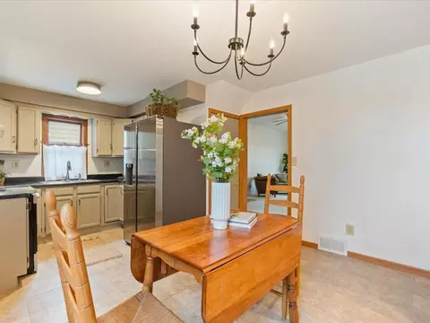Dining - 1306 Park St, Brainerd, MN 56401 photo 2 of 2