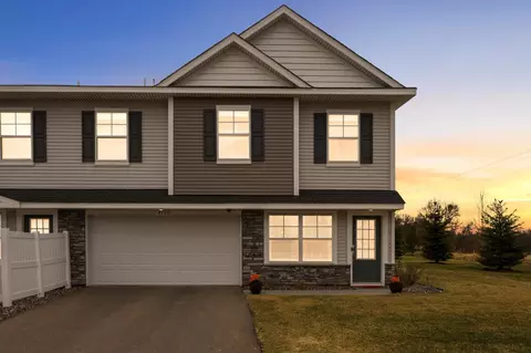 4790 Equine Trl, Woodbury, MN 55129