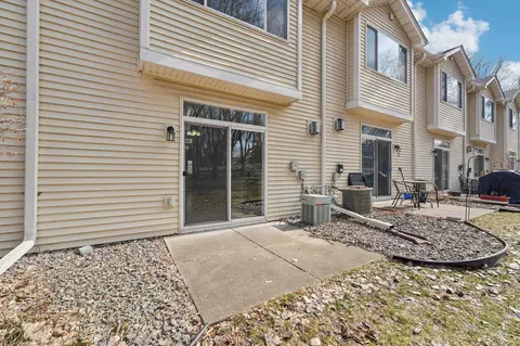 Exterior - 2232 White Water Way, Eagan, MN 55122 photo 3 of 4