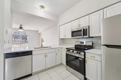 Kitchen - 2232 White Water Way, Eagan, MN 55122 photo 1 of 3